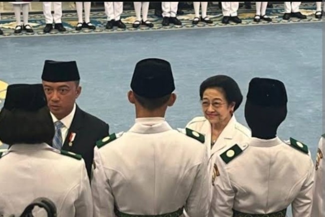 Presiden ke-5 Megawati Soekarnoputri saat hadiri pengukuhan 76 anggota Paskibraka di Istana Negara. [Instagram]